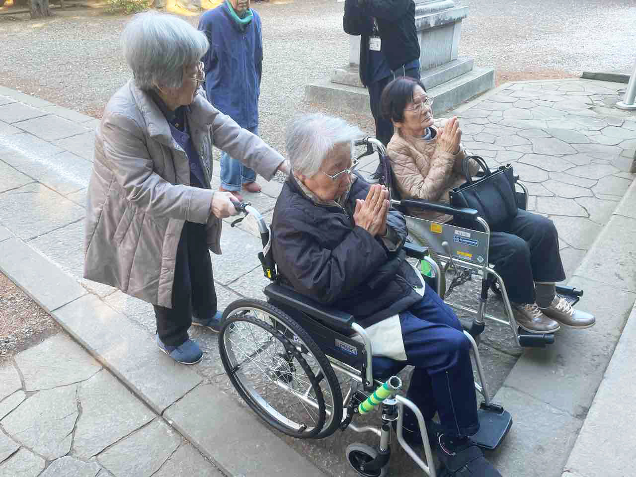 野川緑道伊豆美神社